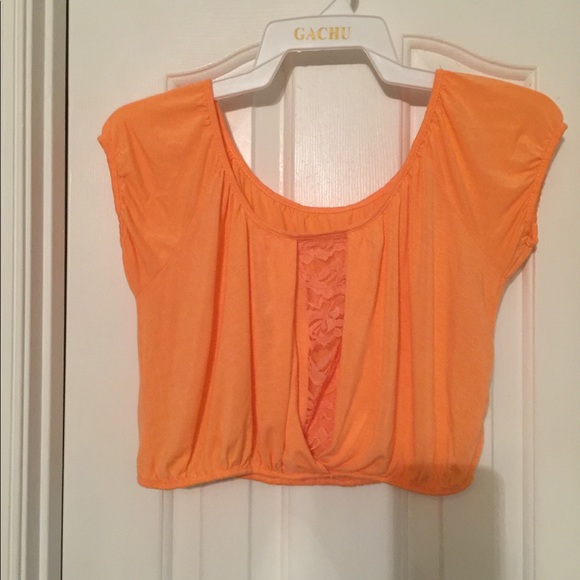 Tops - Charlotte Russe Peach Lace Flowy Crop Top
